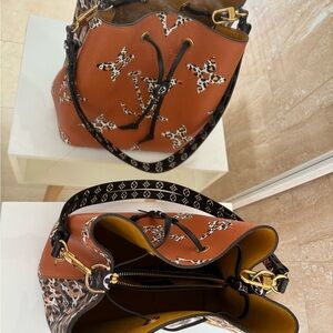 Louis Vuitton Tan and Leopard Print Bag